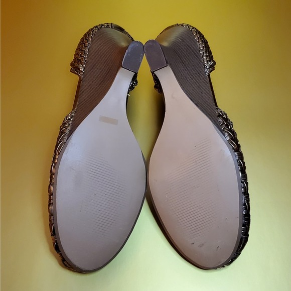 🌸2 For $15🌸 Anne Michelle 'Edgy-15' Gold Wedge Heels - US Women's Size 7.5 - Picture 8 of 9